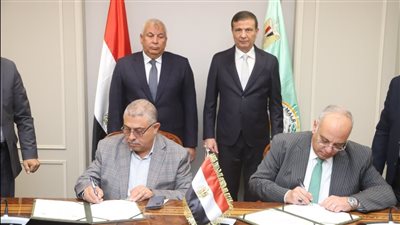 توقيع بروتوكول تعاون بين الزراعة ومحافظة الوادي الجديد لحماية مركز إنتاج الحرير من زحف الرمال