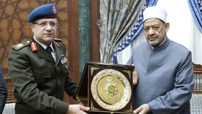 خلال اللقاء     