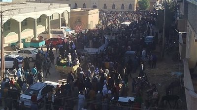 رحلة العلاج الأخيرة.. 4 ضحايا خرجوا للطبيب وعادوا في نعوش بعد انقلاب ميكروباص بترعة الكلابية بقنا