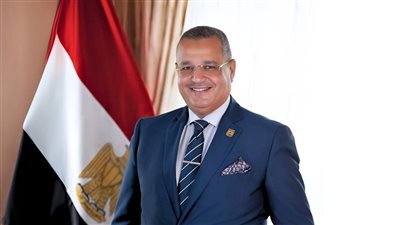 من غرفة عمليات الشبكة الوطنية.. محافظ جنوب سيناء يتابع سير العملية الانتخابية بجولة الإعادة