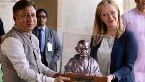 رئيسة وزراء إيطاليا تعتزم بيع هدايا زياراتها الرسمية في مزاد خيري