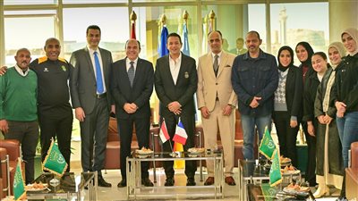 لمناقشة سُبل التعاون المشترك.. وفد فرنسي يزور فرع الاتحاد السكندري بسموحة| صور