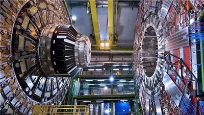 كشف لغز ظاهرة فيزيائية غامضة داخل المركز الأوروبي للأبحاث النووية.. ما القصة؟