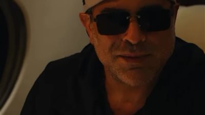 نجاة وائل كفوري من الموت بعد عطل فني ضرب طائرته