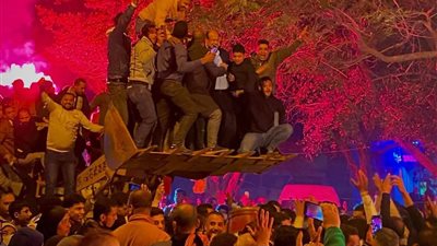 بعد إعلان الحصر العددي.. سمير بيومي يحتفل بفوزه راكبا لودر وسط أنصاره بقليوب والقناطر