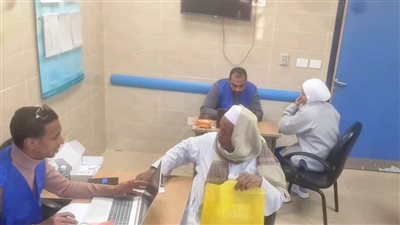 تدخل من محافظ أسوان لتلبية مطالب المترددين على وحدة الرقيقين الصحية بإدفو