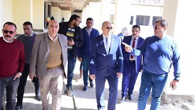 رئيس جامعة سوهاج: إنشاء صالة أوليمبية بمليار جنيه و4 ملاعب ضمن المدينة الرياضية بالجامعة الجديدة