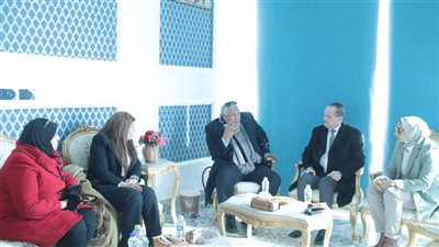 لافتتاح الملتقى الثقافي.. محافظ الوادي الجديد يلتقي أمين المجلس الأعلى للثقافة