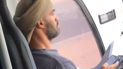 بمشي 300 و400 كيلو في الساعة.. الأمن يفحص فيديو لسائق أتوبيس يتجاوز السرعة ويقود برعونة خلال استخدام الهاتف