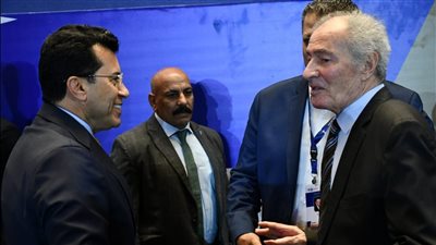 السابعة على التوالي.. وزير الرياضة يهنئ حسن مصطفى لفوزه برئاسة الاتحاد الدولي لكرة اليد