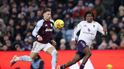 أستون فيلا يفوز على مانشستر يونايتد في الدوري الإنجليزي الممتاز