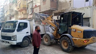 إزالة 70 طن أتربة وغلق 3 منشآت خلال حملة لمتابعة انضباط الشارع بالإسكندرية