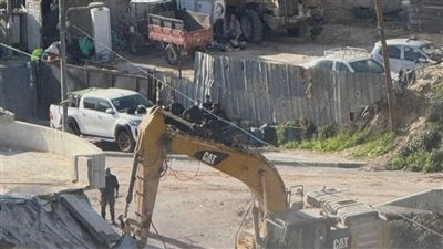 جيش الاحتلال يبدأ هدم مبنى سكني قرب المسجد الأقصى.. ومسؤول فلسطيني: جريمة حرب 