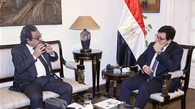 وزير الثقافة يبحث مع رئيس اتحاد الناشرين استعدادات الدورة الـ57 لمعرض القاهرة الدولي للكتاب