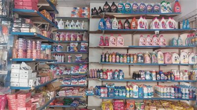 تموين بنها: ضبط سلع منتهية الصلاحية وتحرير مخالفات لعدم الإعلان عن الأسعار