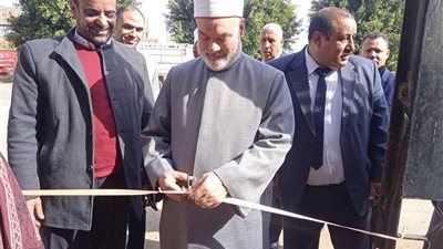 رئيس المنطقة الأزهرية بسوهاج يفتتح المعرض السنوي للتربية الفنية بجهينة| صور