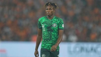 نجم نيجيريا يدافع عن محمد صلاح.. ويطالب باحترام رأيه وسط أزمة ليفربول