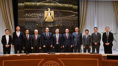 لإقامة 3 مجمعات صناعية.. توقيع عقود مشروعات صناعية باقتصادية قناة السويس باستثمارات 1.15 مليار دولار