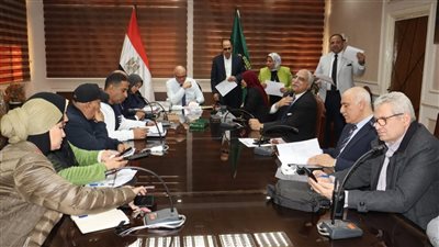 محافظ القليوبية يحيل شكاوى المواطنين الخاصة بمخالفات البناء والتعديات إلى النيابة العامة