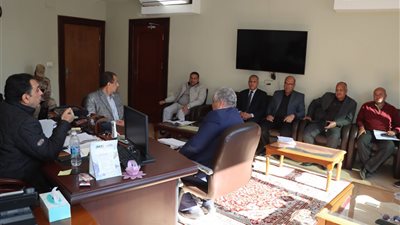 اجتماع اللجنة بحضور السكرتير العام المساعد ببنى سويف 
