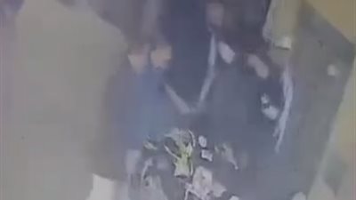 استغاثة لوزير الداخلية.. أسرة مسن تستغيث بعد تعدي تجار مخدرات عليهم بالعمرانية| صور