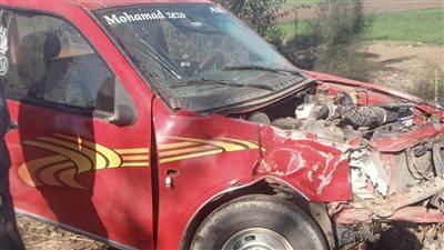 إصابة 4 أشخاص في حادث تصادم بين سيارتين بالبحيرة