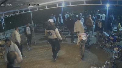 يحملون أسلحة وأنبوبة غاز.. الأجهزة الأمنية تكثف جهودها لكشف ملابسات قيام أفراد بإشعال النيران داخل مقهى بالقليوبية