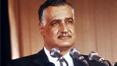 شقيق الرئيس الراحل جمال عبد الناصر يستغيث من مالك عقار بالعجوزة: بوظ الكالون وعايز يطردني من الشقة