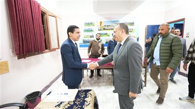 جولة مسائية لمحافظ أسيوط على لجان الإعادة بانتخابات مجلس النواب في الدائرة الثالثة