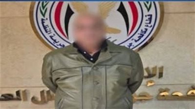 التحقيق مع مالك شركة رفض رد مبلغ مالي بعد إيداعه في حسابه بالخطأ بالقاهرة