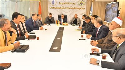 محافظ أسيوط يتابع فتح لجان اليوم الثاني من جولة الإعادة بالدائرة الثالثة ويؤكد انتظام التصويت