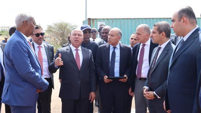 كامل الوزير: مستعدون لتطوير البنية التحتية والموانئ في جيبوتي