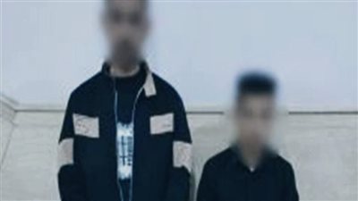 ضبط شخصين بينهما صغير بمبالغ مالية في محيط الدائرة الرابعة بسوهاج