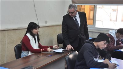 عميد تجارة عين شمس: قضينا على مشكلة الكثافة بامتحانات الترم الأول 