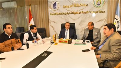 محافظ أسيوط يتابع بدء أعمال الفرز في جولة الإعادة بانتخابات النواب بالدائرة الثالثة