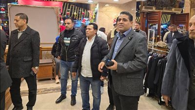 حملة مكبرة بشارع عباس العقاد لمراجعة تراخيص المحال تنفيذا لتوجيهات محافظ القاهرة