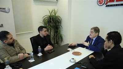 الدكتور السيد البدوي لـ القاهرة 24: عدت لإنقاذ الوفد من التفكك.. وهناك مصالحة شاملة بلا إقصاء.. ولن أسمح بالمساس برؤساء الحزب السابقين