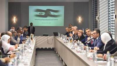 وزير الاستثمار ووزيرة الصناعة بالسودان يترأسان اجتماعات اللجنة المشتركة