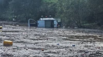 إسرائيل تغرق.. عاصفة كبرى وفيضانات وإغلاق طرق