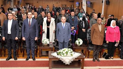 محافظ بورسعيد يشهد احتفالية كبرى لتوزيع مساعدات إنسانية وإطلاق قافلة طبية شاملة لدعم الفئات الأولى بالرعاية| صور