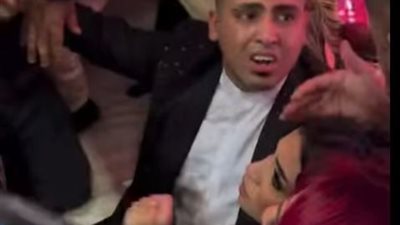 حجز شقيق كروان مشاكل وصديقه بتهمة إشعال شماريخ وتسببهما في احتراق سيارة بالساحل