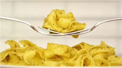 هل تناول الطعام في نفس الموعد يوميًا مفيد للصحة؟