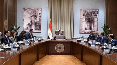 رئيس الوزراء: نمضي قدمًا في تنفيذ مخطط سياحي متكامل لتحويل المنطقة المحيطة بالأهرامات ونزلة السمان إلى مقصد عالمي