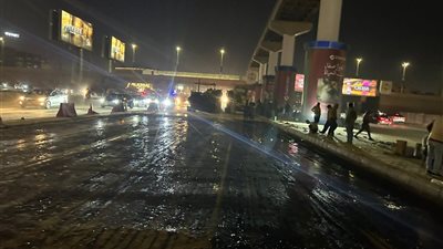  جهاز القاهرة الجديدة يعيد موقع كسر خط صرف شارع التسعين إلى حالته الطبيعية| صور