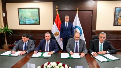 بقيمة 140 مليون دولار.. وزير البترول يشهد توقيع عقد تمويل مجمع إنتاج السيليكون المعدني بالعلمين