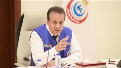وزير الصحة يترأس غرفة الأزمات والطوارئ لمتابعة تنفيذ خطة التأمين الطبي لاحتفالات رأس السنة وأعياد الميلاد