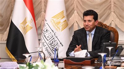 وزير الرياضة يناقش استعدادات استضافة مصر المحطة الثانية لجولة كأس العالم 2026