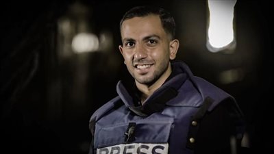 لدوره في نقل الحقيقة.. موقع أمريكي يمنح الراحل أنس الشريف لقب صحفي عام 2025