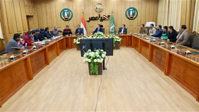 محافظ المنوفية يلتقي عددا من ذوي الهمم ويبحث تعيينهم في القطاع الخاص 