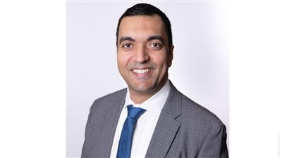 ابن جامعة عين شمس.. من هو الدكتور محمد الألفي بعد انتخابة رئيسًا للكلية الملكية لأطباء العيون؟
